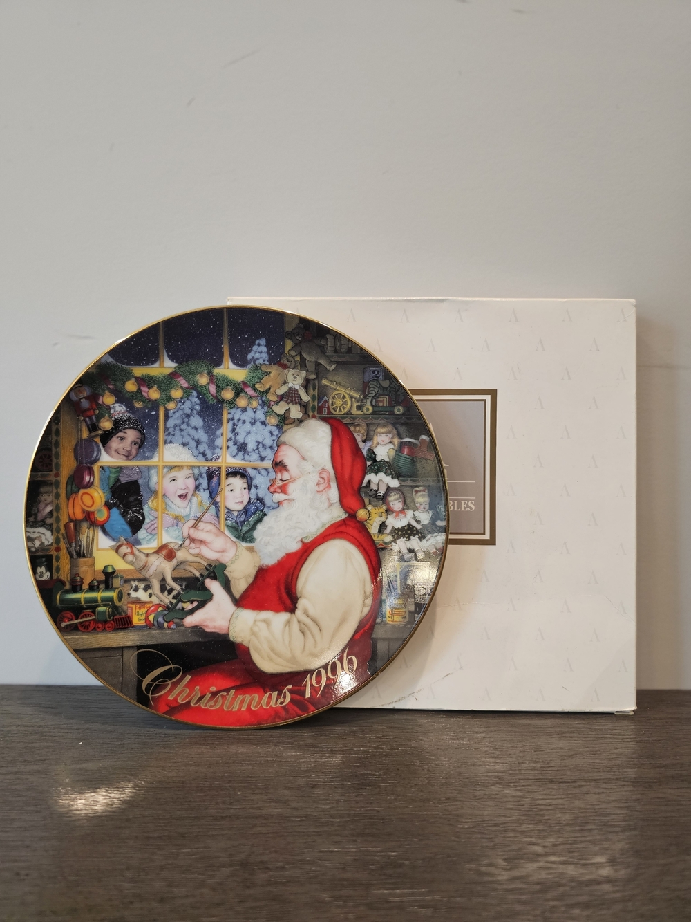 Avon Santa at Work Holiday Collector Plate 1996